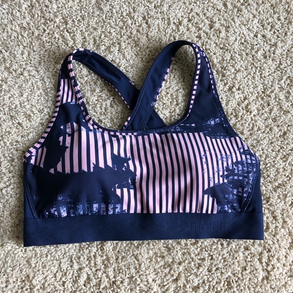 Under Armour Other - Under Armour size L VGUC sports bra